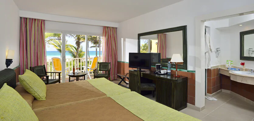 HABITACIÓN SUPERIOR VISTA MAR
